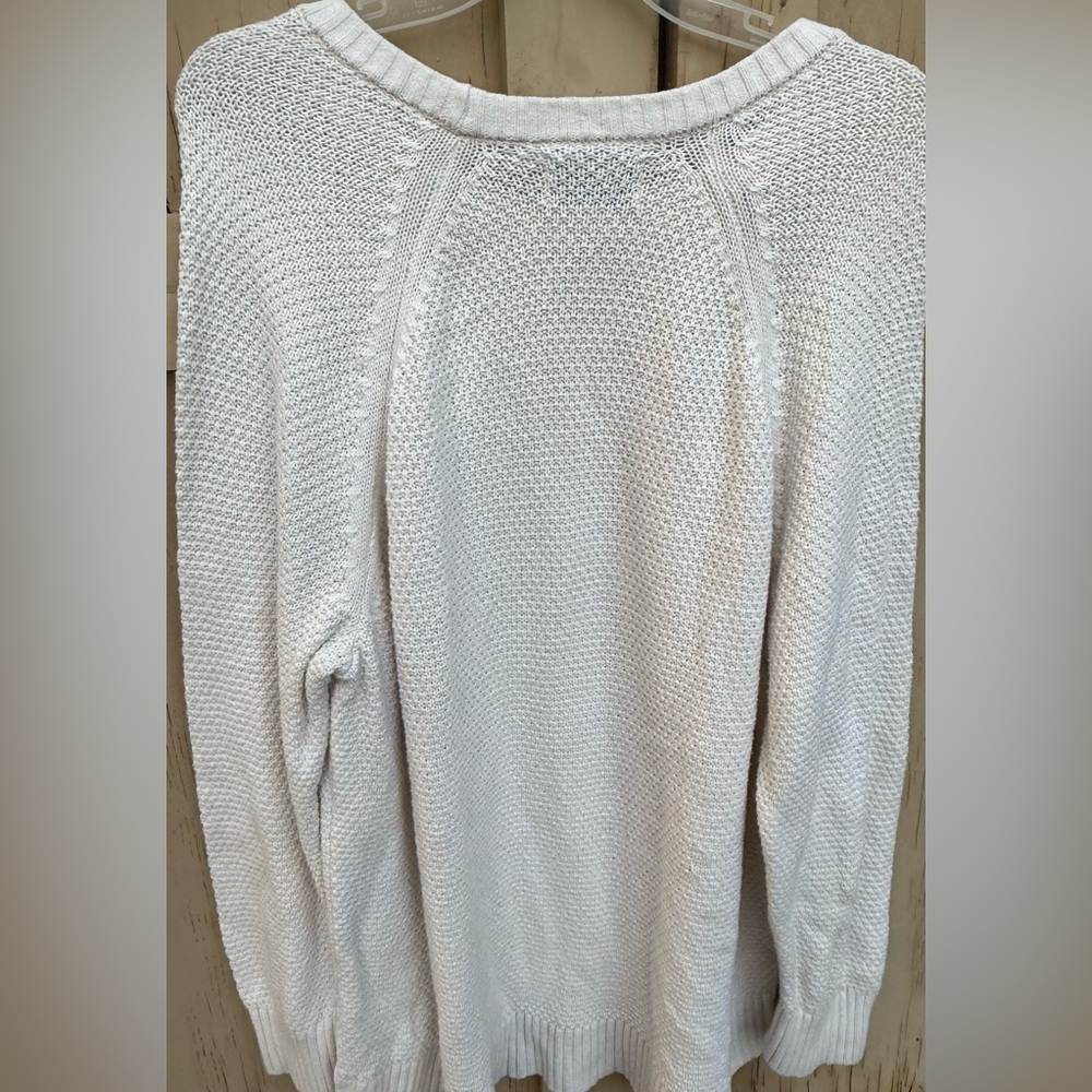 Old Navy Women's Cream Knit Crew Neck Sweater
